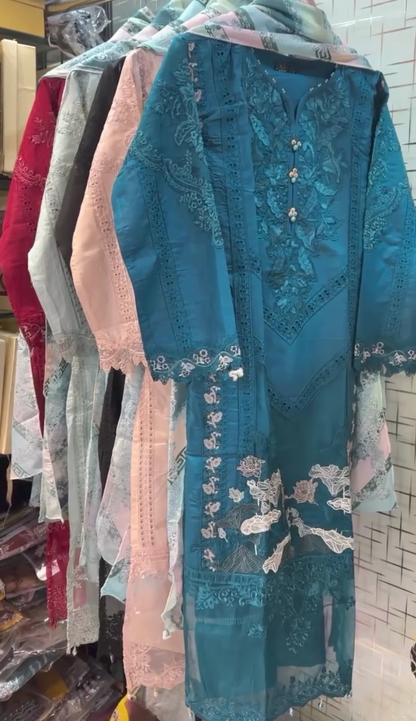 Woman Embroidery 3pcs Suit For Winter ❄️