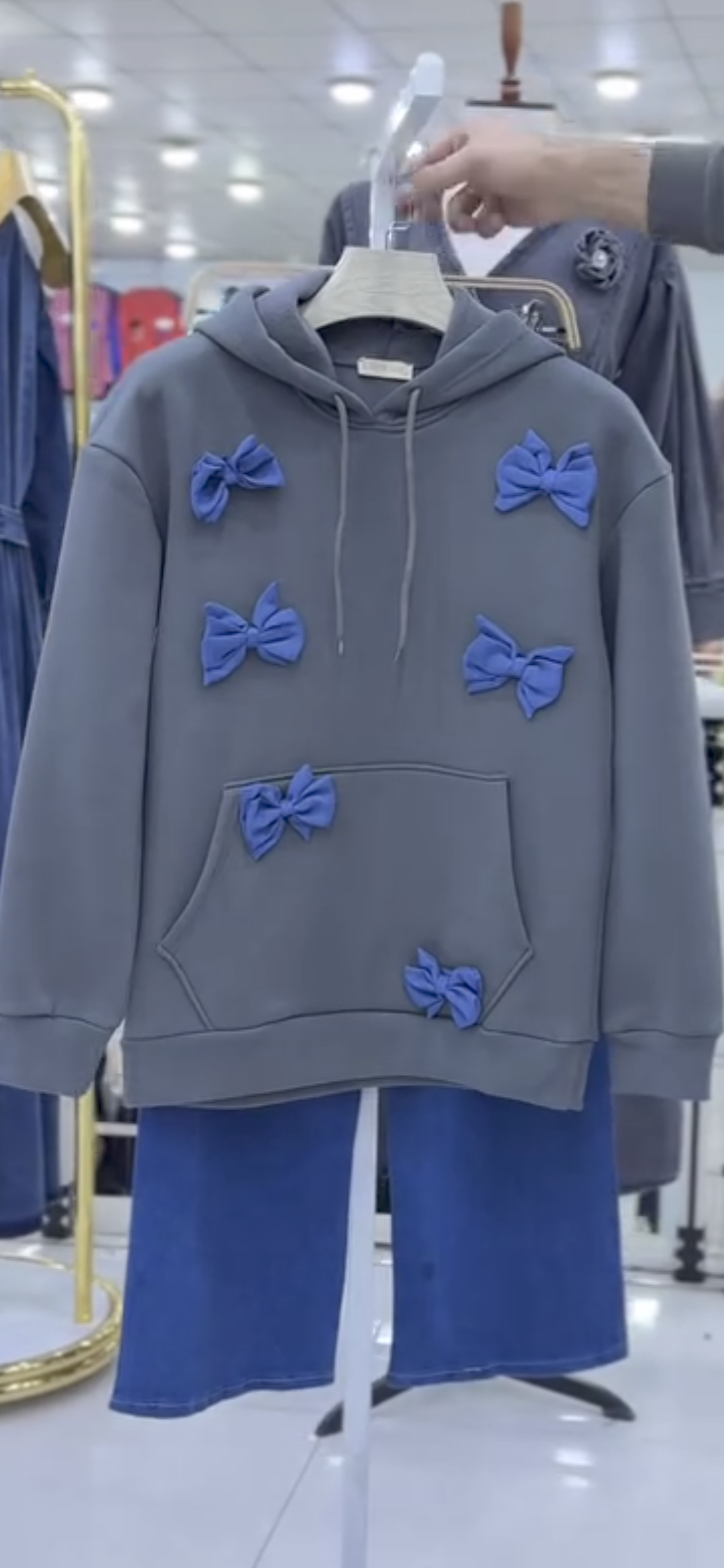 Trendy bow style hoodie with pent 🥰