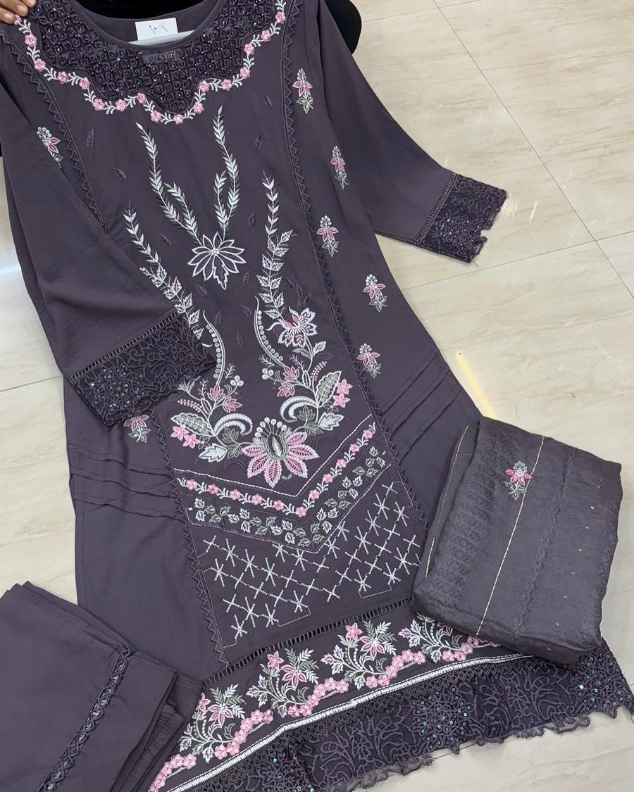 Woman Embroidery 3pcs Suit ❤️🥶
